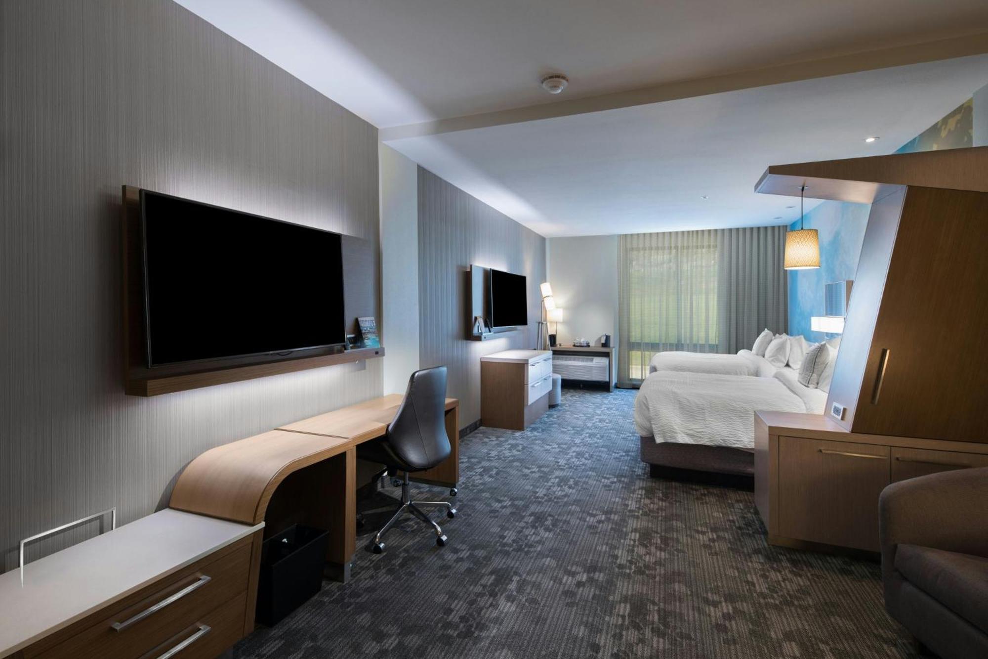 คอร์ตยาร์ด รัสเซลวิลล์ Hotel รัสเซลล์วิลล์ ภายนอก รูปภาพ