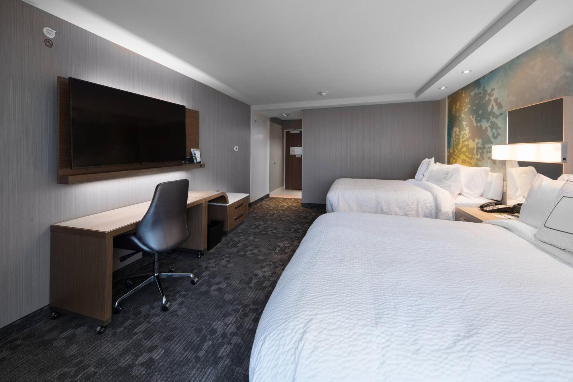 คอร์ตยาร์ด รัสเซลวิลล์ Hotel รัสเซลล์วิลล์ ภายนอก รูปภาพ